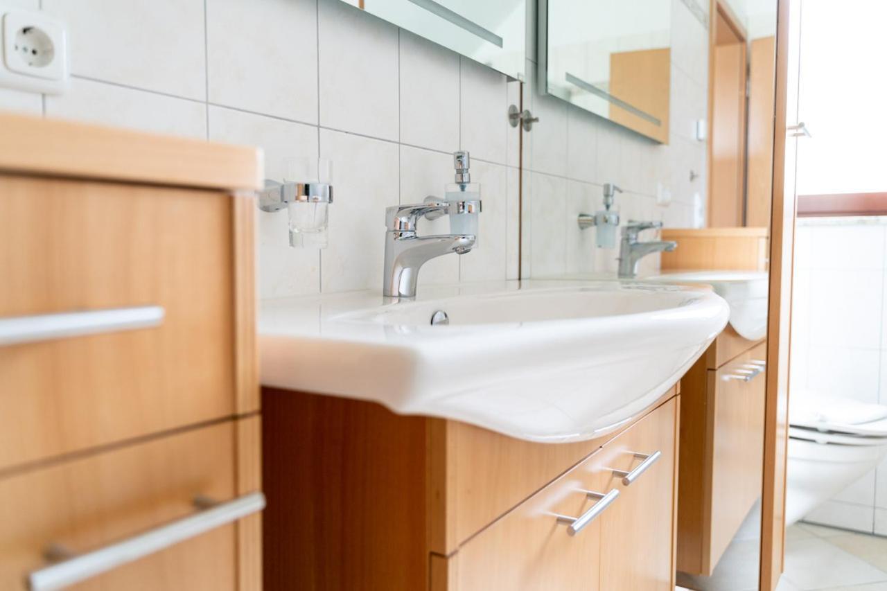 Appartement Roter Milan Рехлин Екстериор снимка